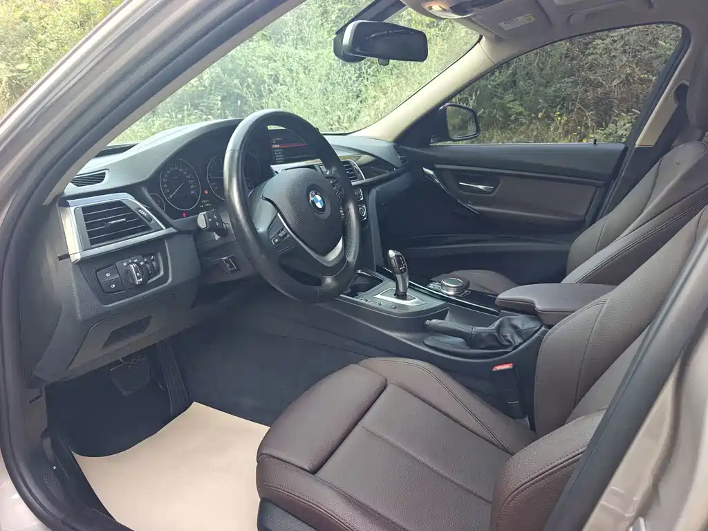 BMW 3 Series — миниатюра 8