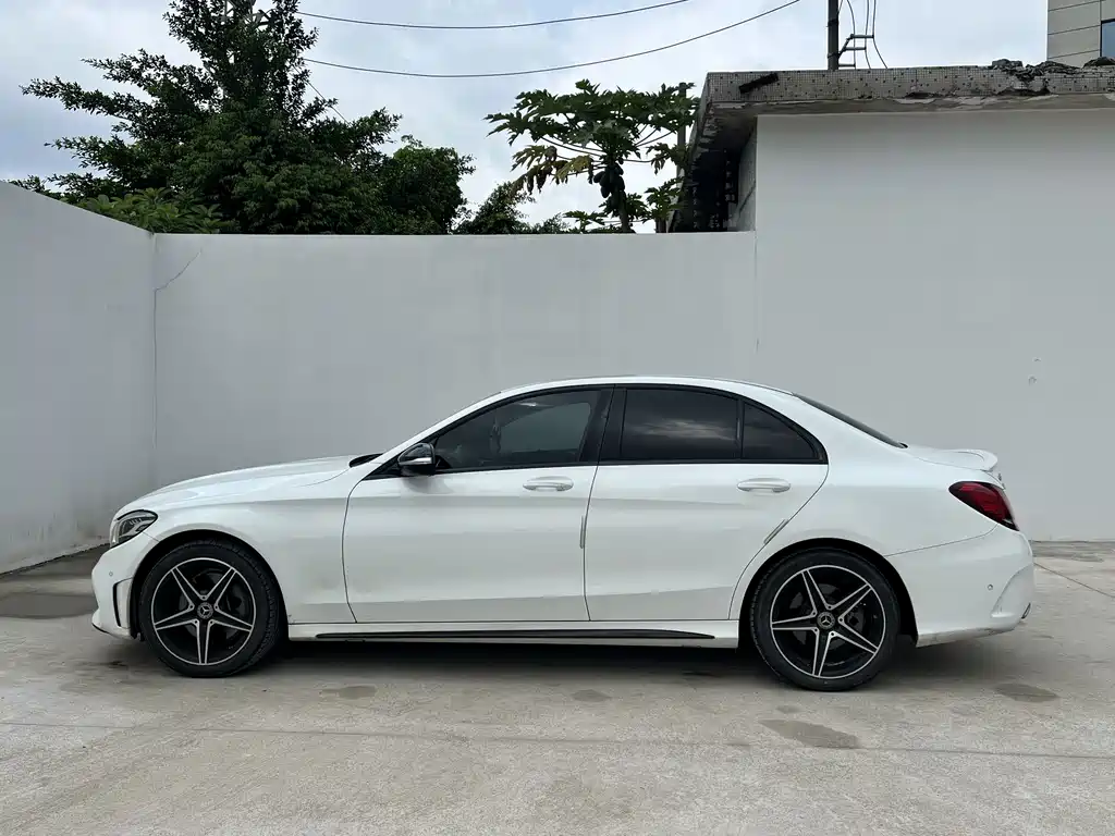 Mercedes-Benz C-Class — миниатюра 8