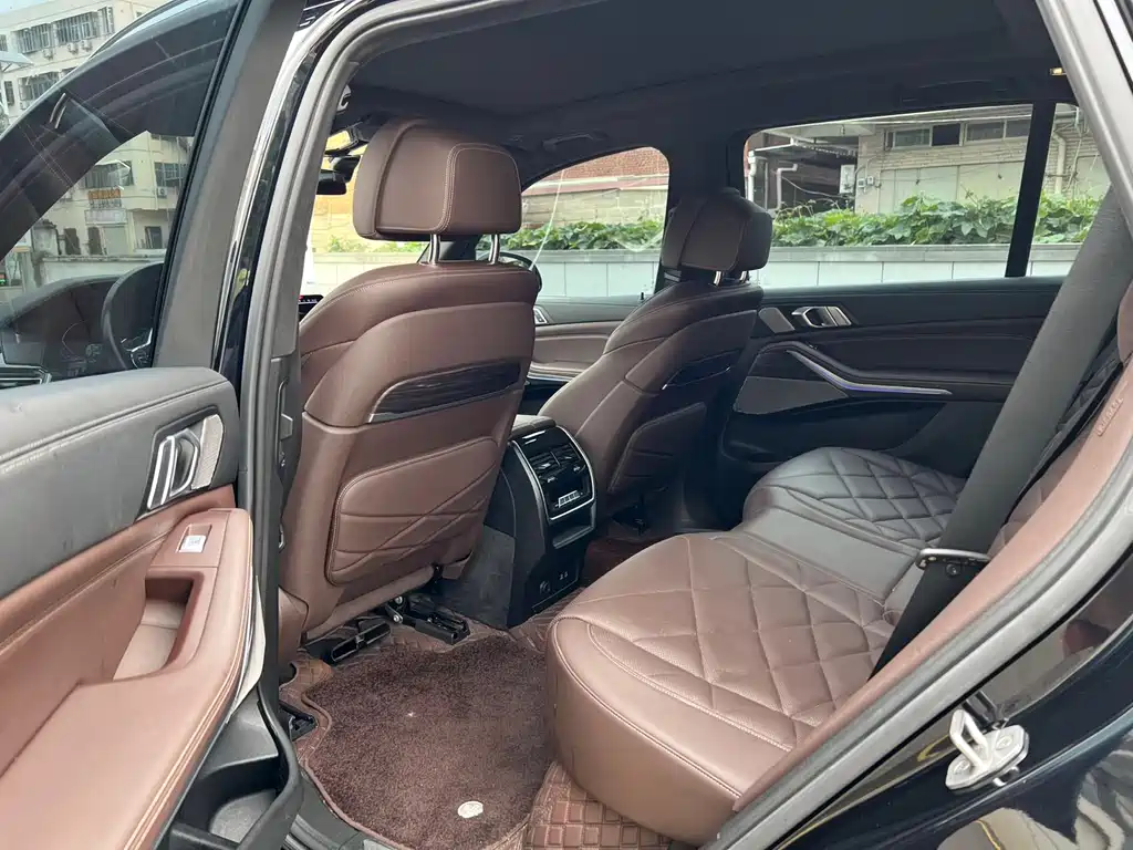 BMW X5 2022 xDrive 40Li M Sport
