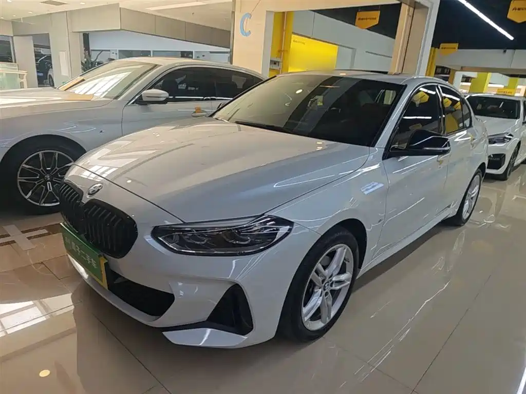 BMW 1 Series 2021