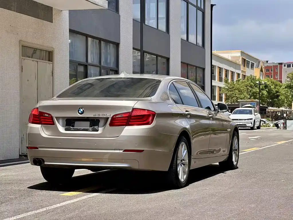 BMW 5 Series 5 2012 530Li Lead