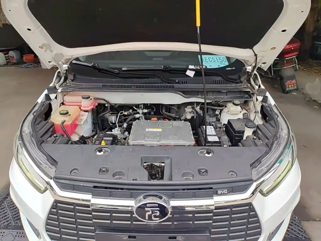BYD Yuan EV — миниатюра 20