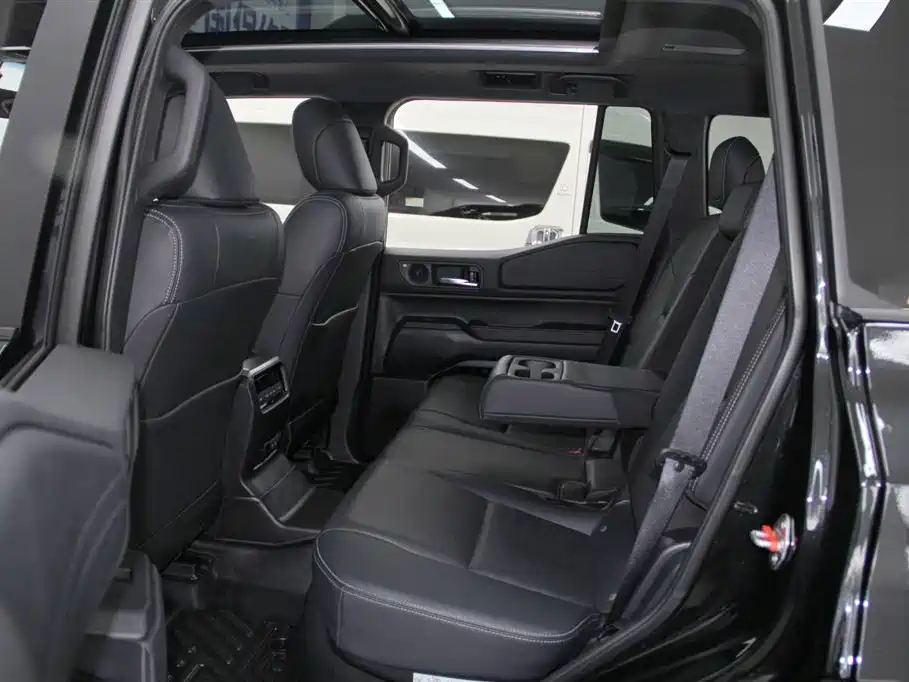 Toyota Land Cruiser Prado 2025 2.4T Flagship VX 5 мест