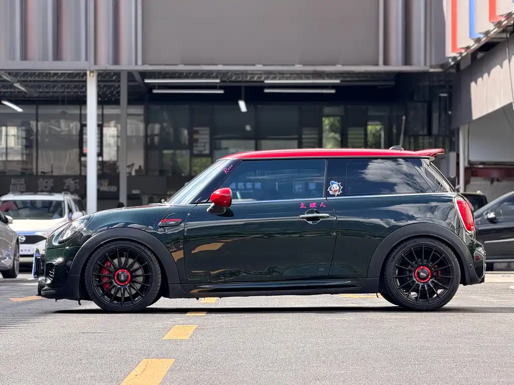 Mini JCW 2015 2.0T JOHN COOPER WORKS