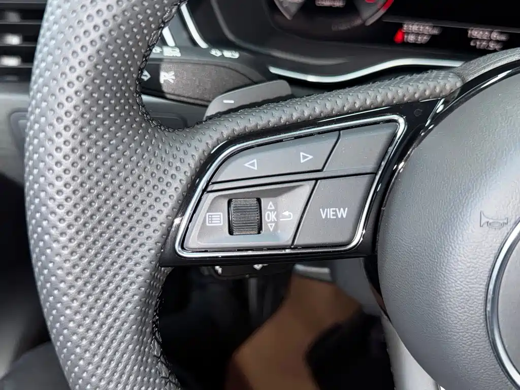 Audi A4L — миниатюра 42