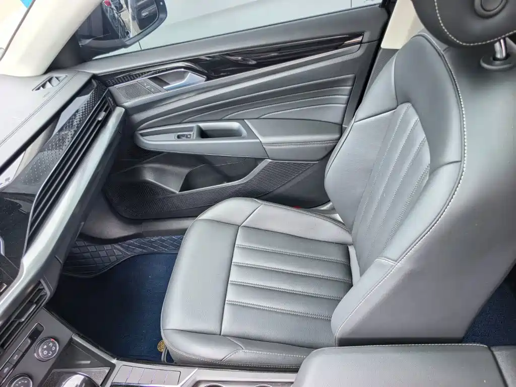 Volkswagen Passat — миниатюра 10