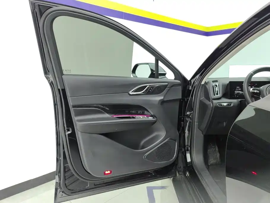Hongqi Hongqi HS3 PHEV — миниатюра 7