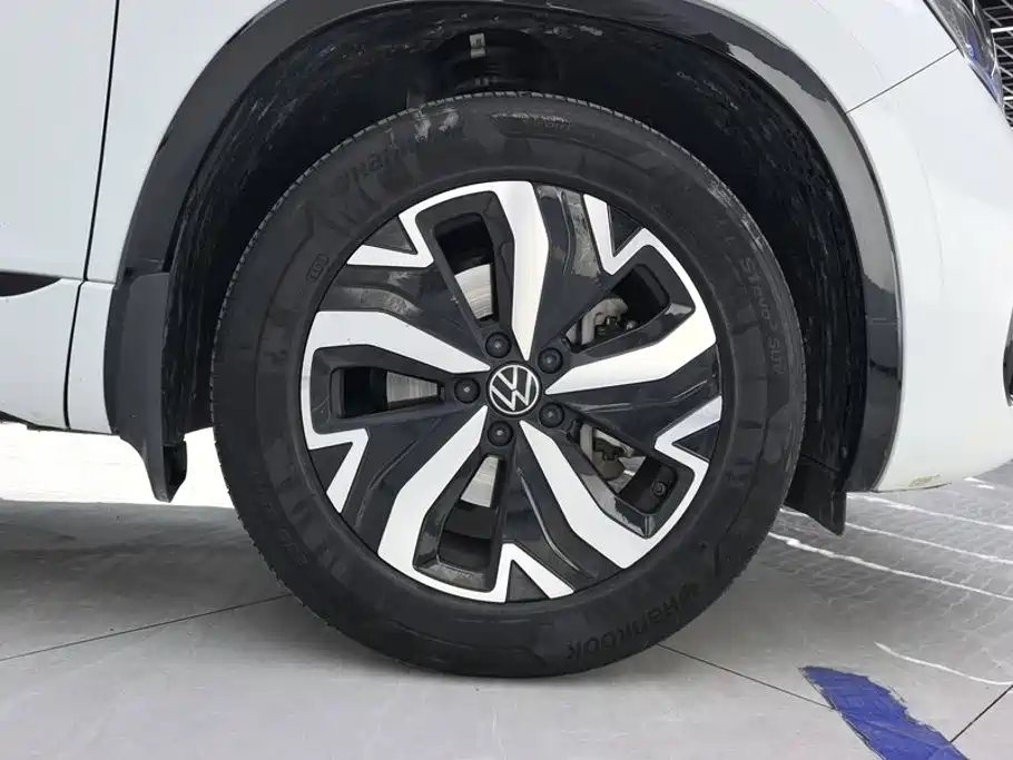 Volkswagen Tayron GTE — миниатюра 6