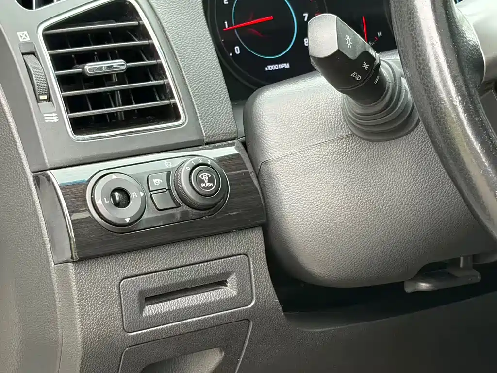 Chevrolet Captiva — миниатюра 13