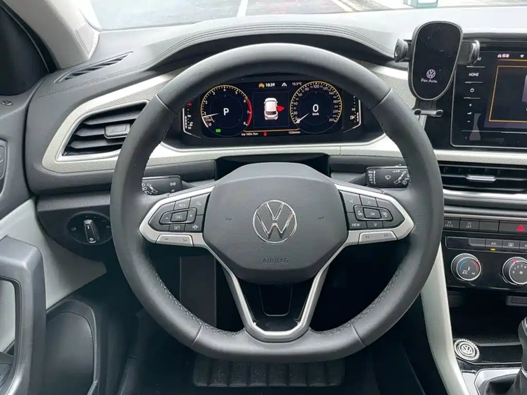 Volkswagen T-Roc — миниатюра 15