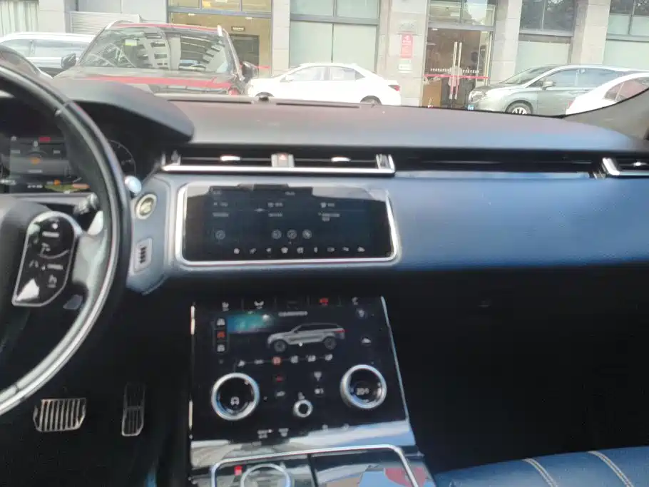 Land Rover Velar — миниатюра 13