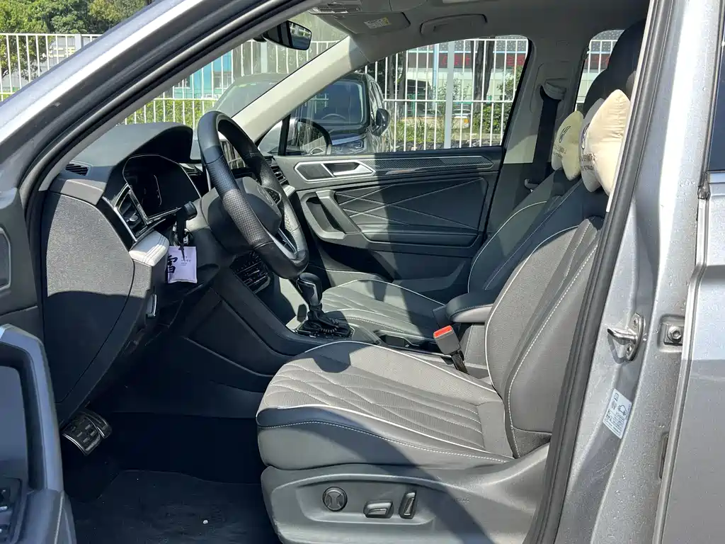 Volkswagen Tiguan L — миниатюра 6