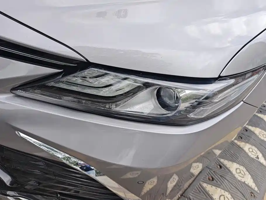 Toyota Camry — миниатюра 5