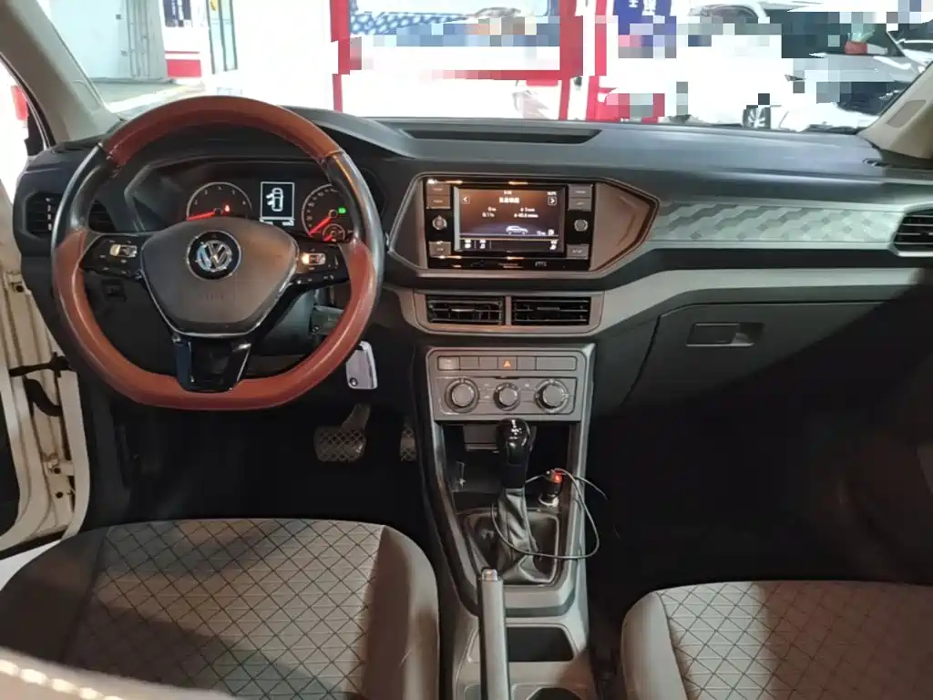 Volkswagen T-Cross — миниатюра 10