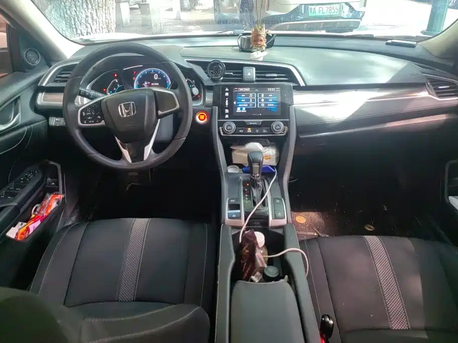 Honda Civic — миниатюра 12