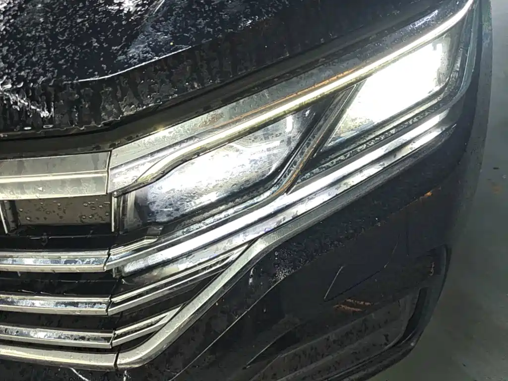 Volkswagen Touareg — миниатюра 24