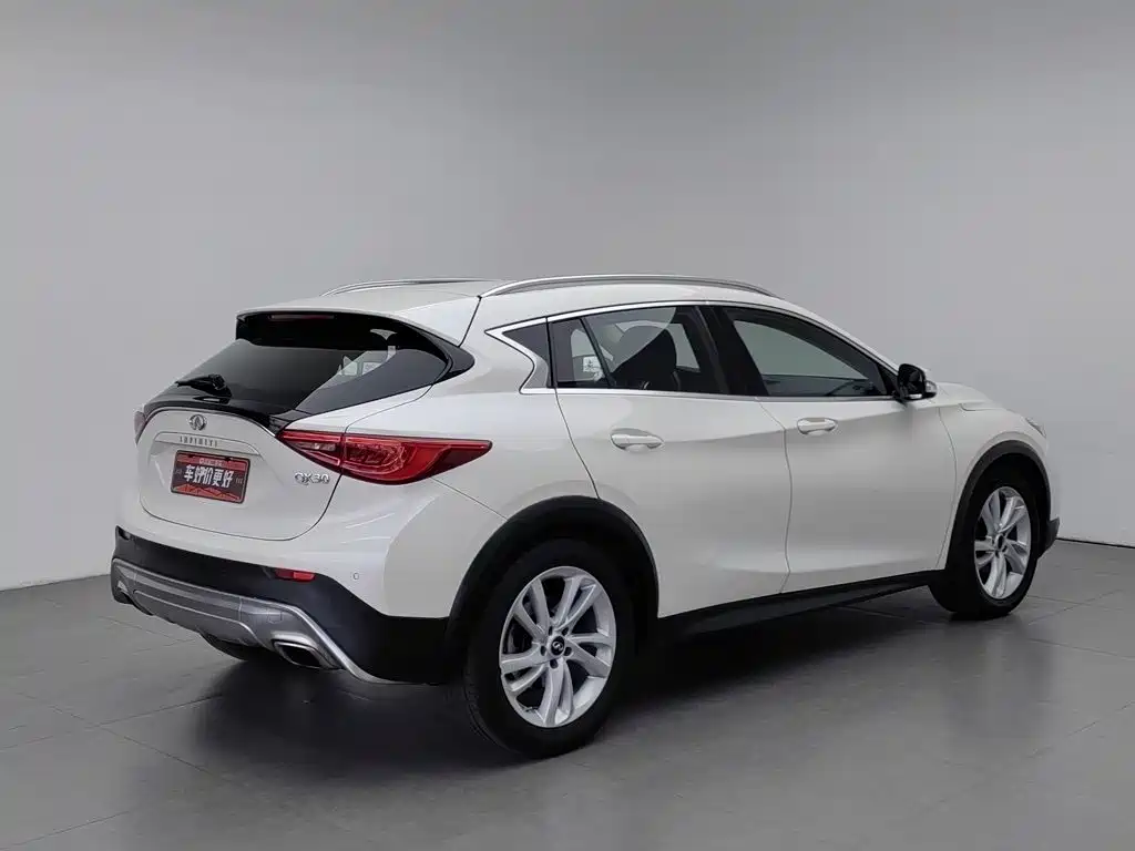 Infiniti QX30 — миниатюра 2