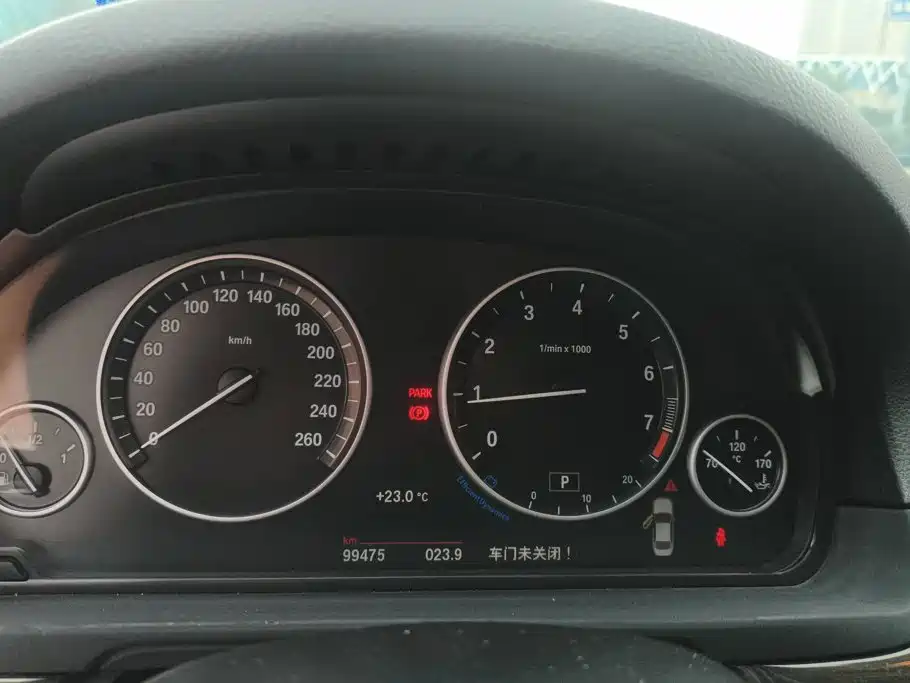 BMW 5 Series — миниатюра 14