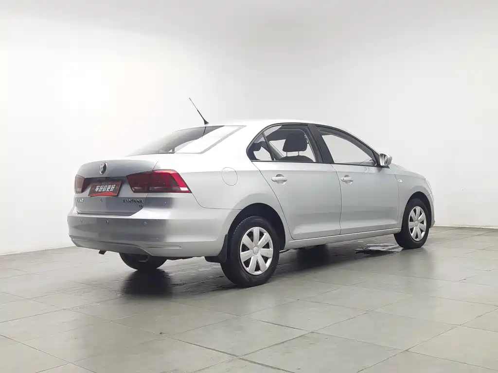 Volkswagen Santana — миниатюра 2