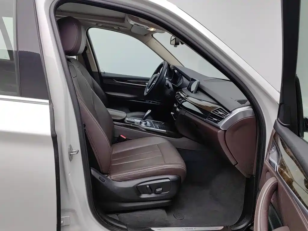 BMW X5 (Import) — миниатюра 23