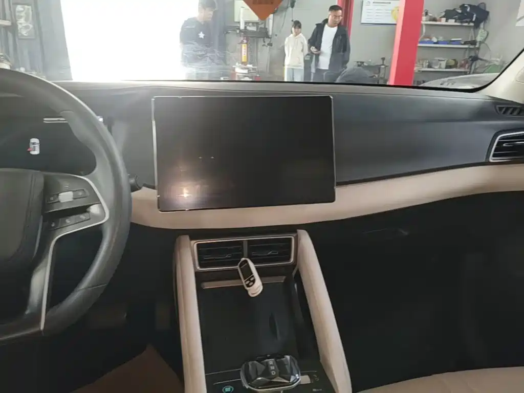 BYD Yuan UP — миниатюра 13