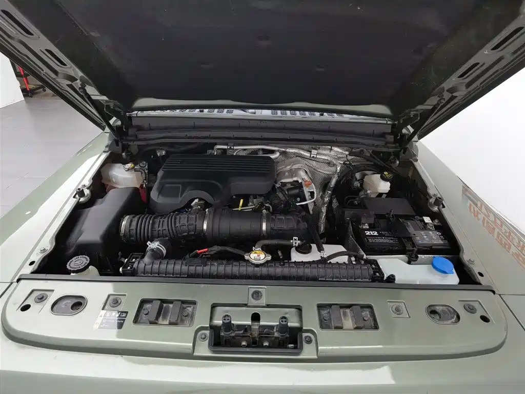 212 T01 2024 2.0T