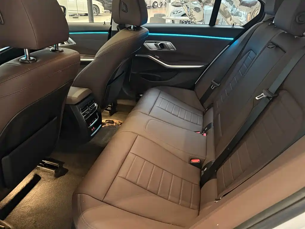BMW 3 Series — миниатюра 5