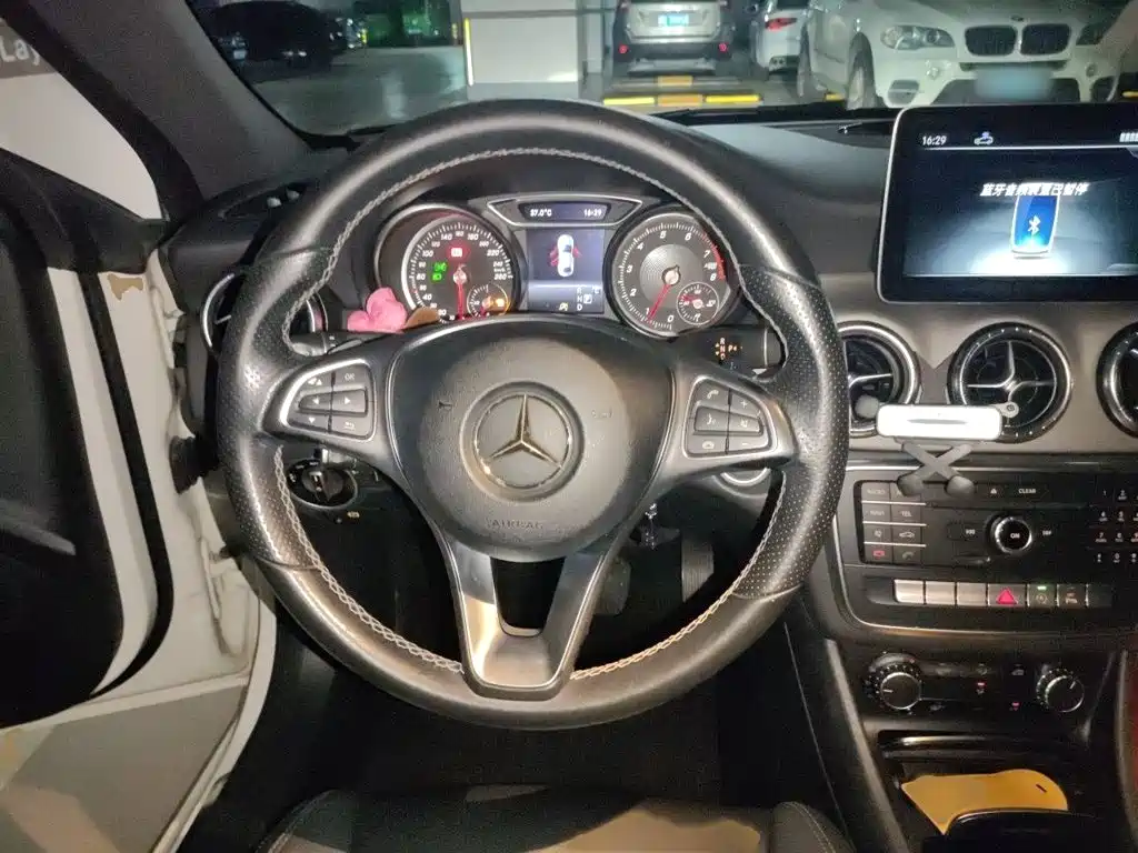 Mercedes-Benz CLA (Import) — миниатюра 3