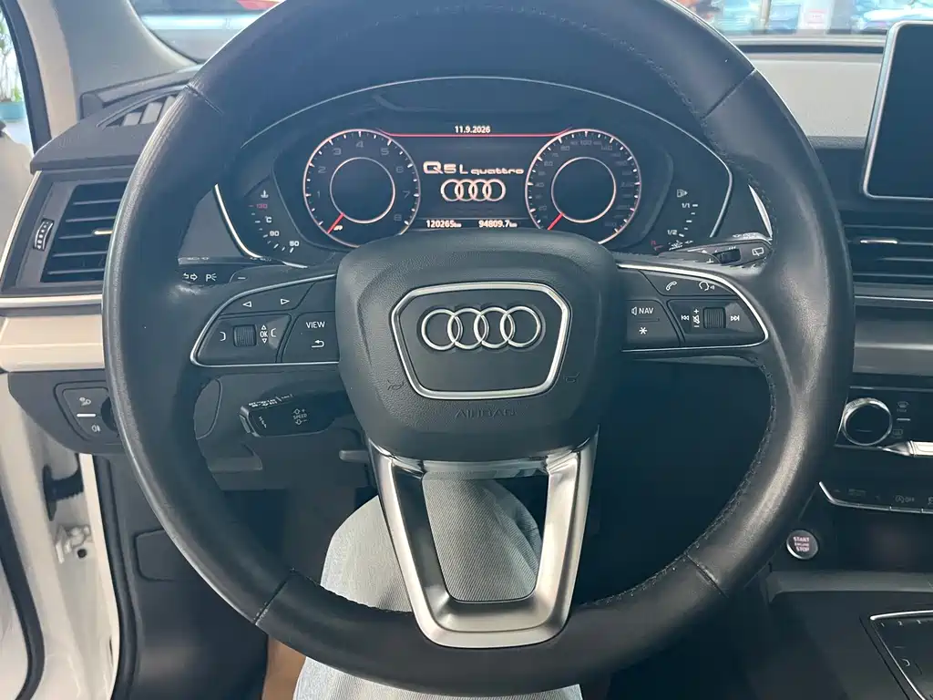 Audi Q5L — миниатюра 7