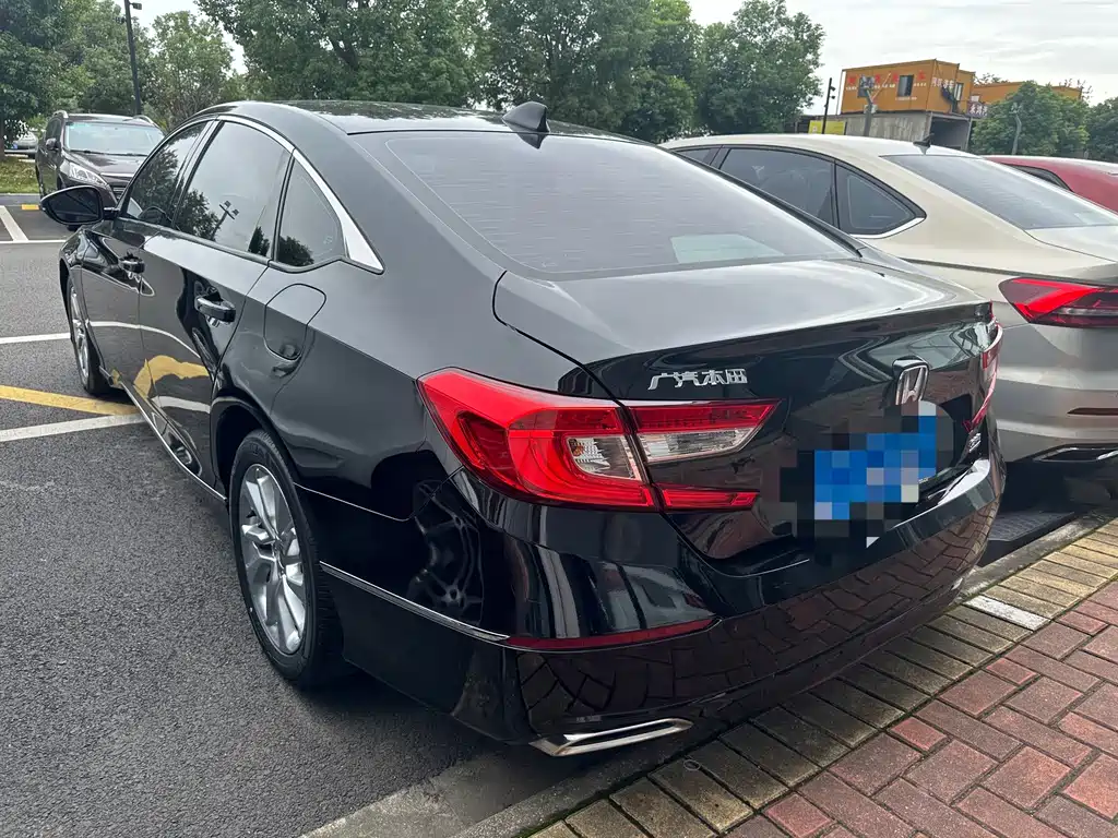 Honda Accord — миниатюра 18
