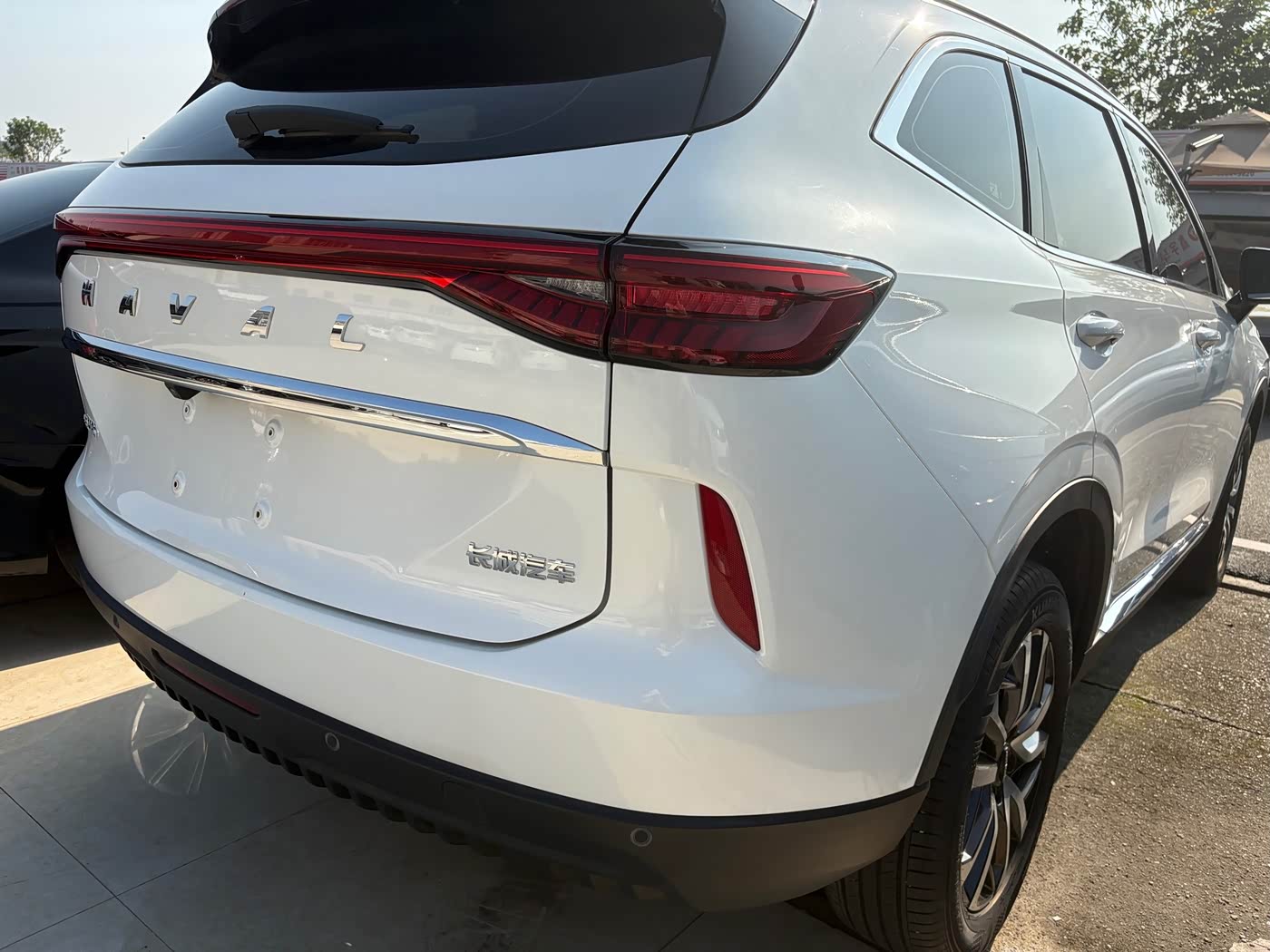 Haval Haval H6 1.5 л 2023 г. Белый, пробег 20000 км
