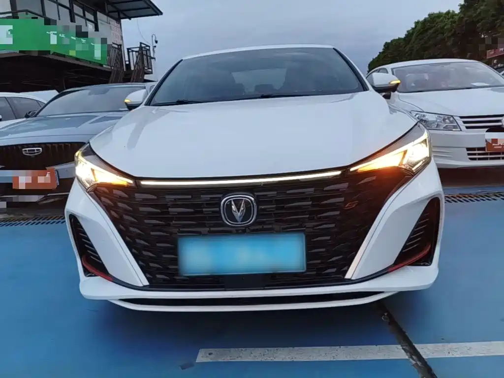 Changan Eado — миниатюра 3