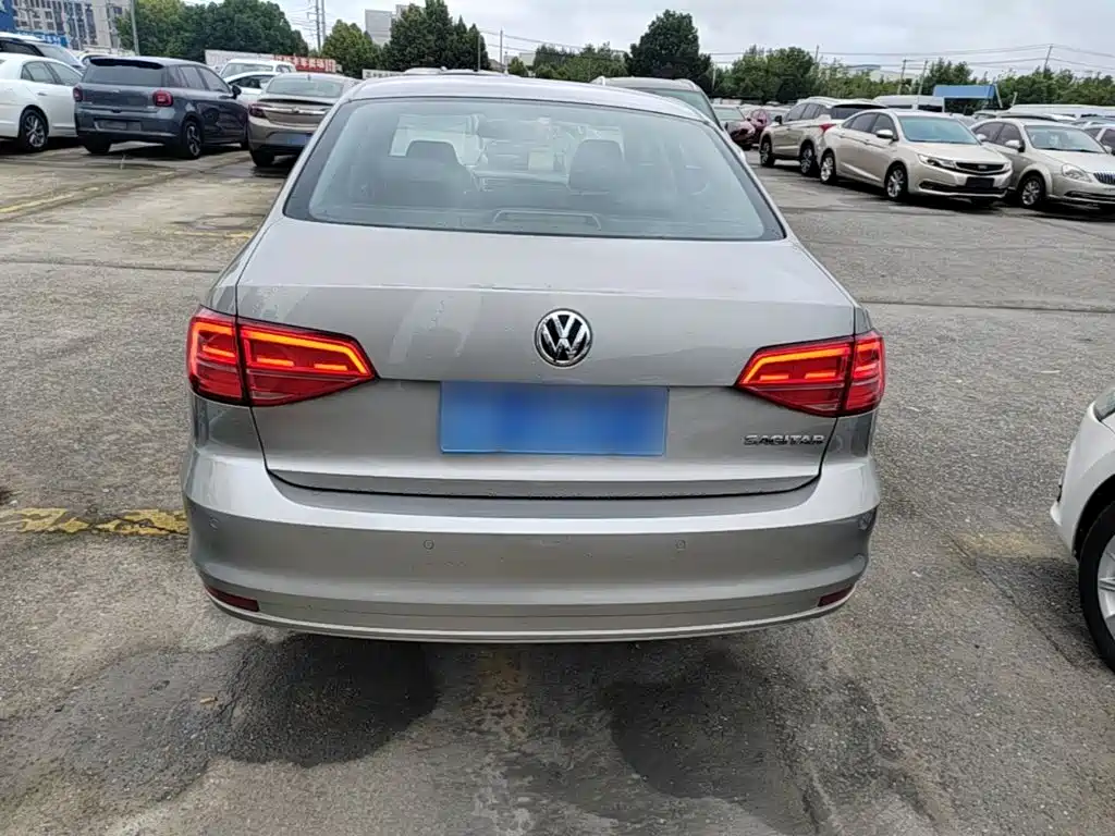 Volkswagen Sagitar — миниатюра 6
