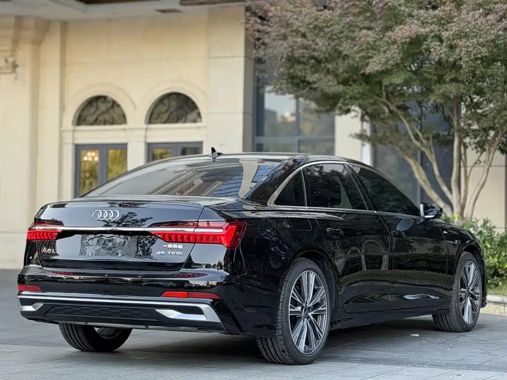 Audi A6L 2025 45 TFSI