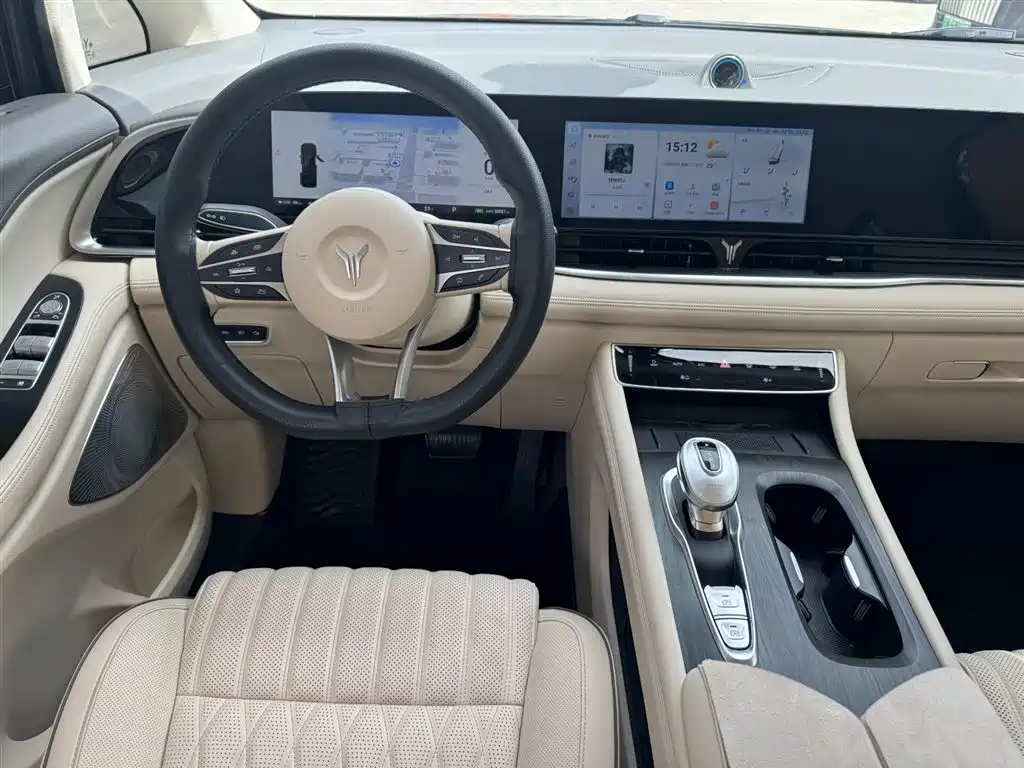 Voyah Dreamer PHEV Ultra Long Range Flagship Edition, фото 10