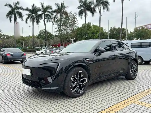 2025 Avatr 11