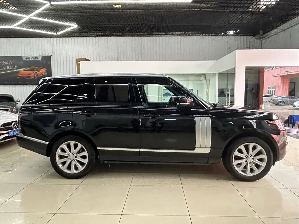 Land Rover Range Rover — миниатюра 16