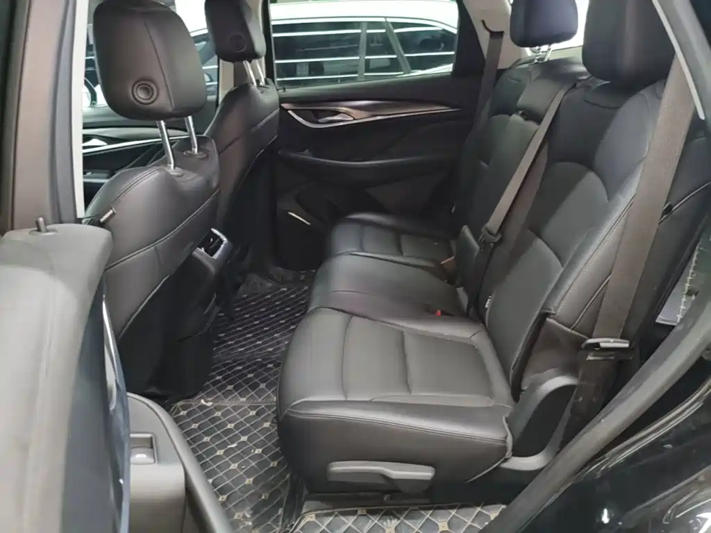 Buick Enclave — миниатюра 17