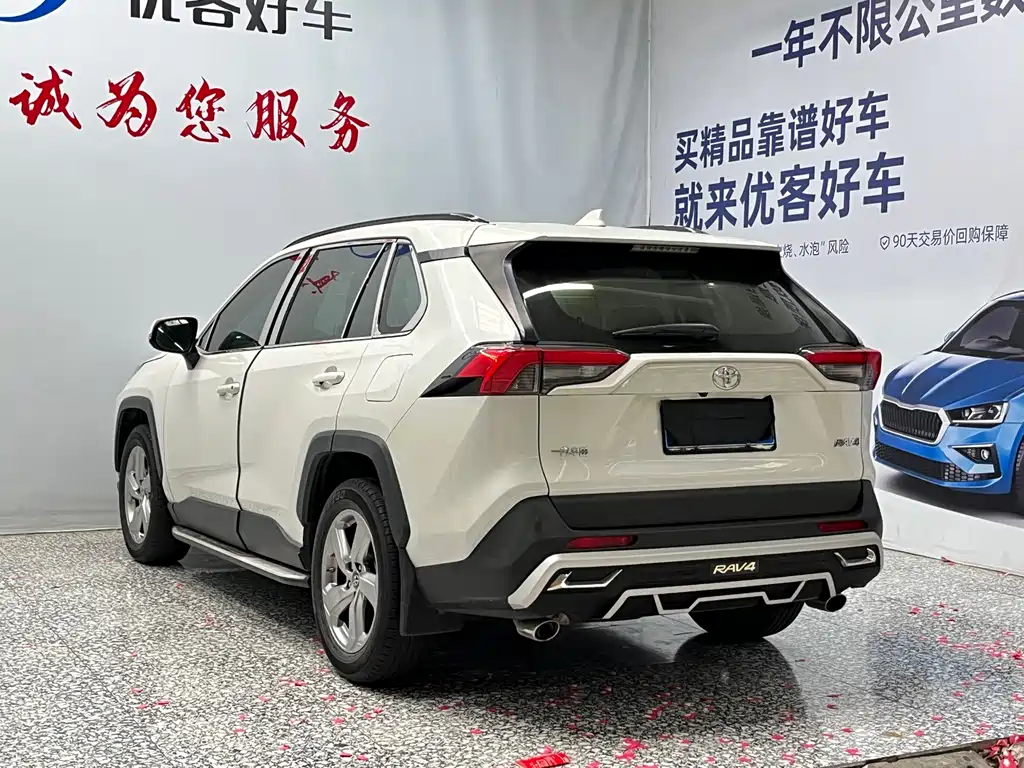 Toyota RAV4 — миниатюра 16