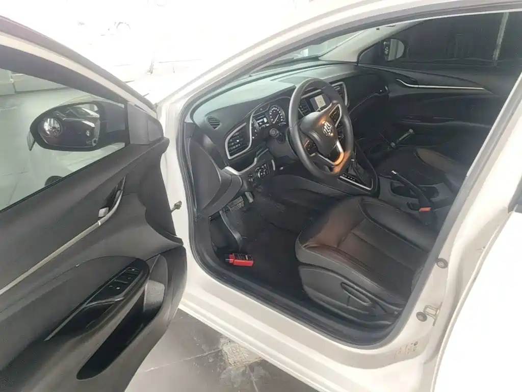 Buick Excelle — миниатюра 16