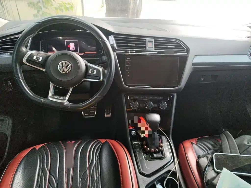 Volkswagen Tiguan L — миниатюра 10