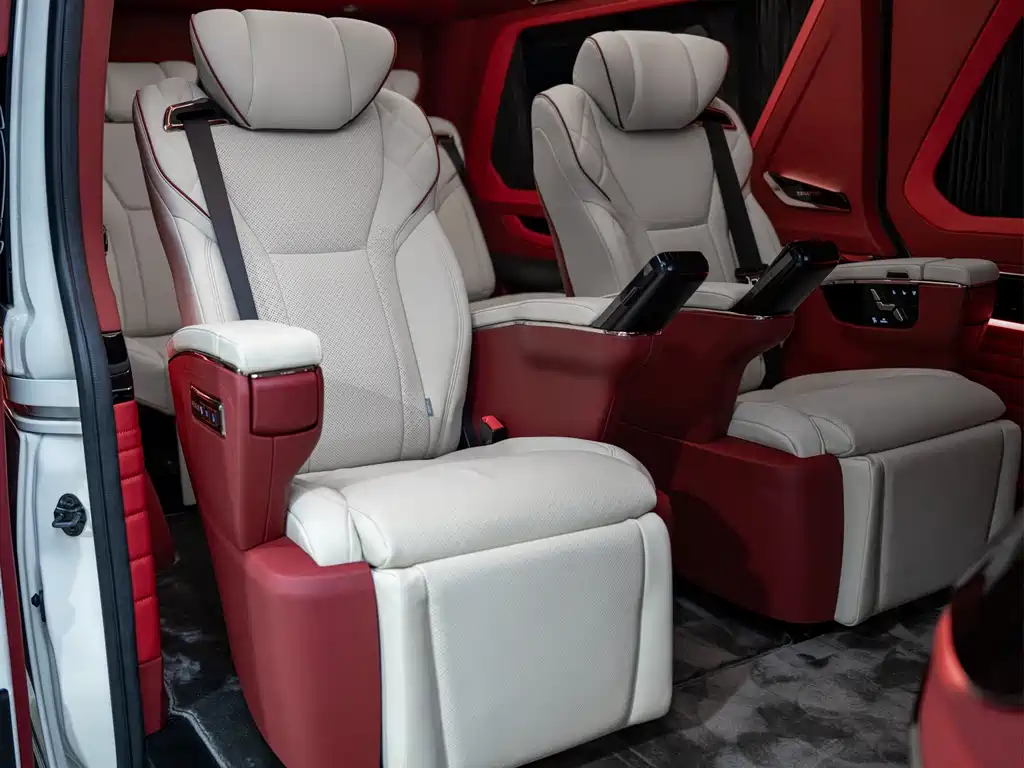 Toyota Hiace — миниатюра 37