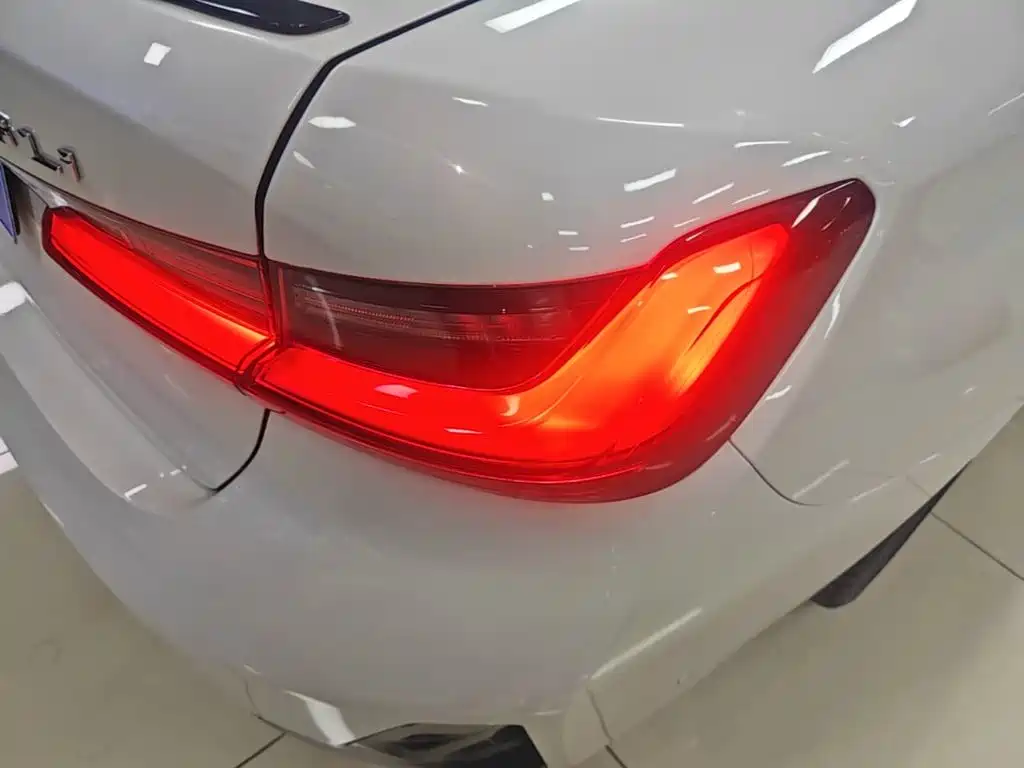BMW 3 Series — миниатюра 8