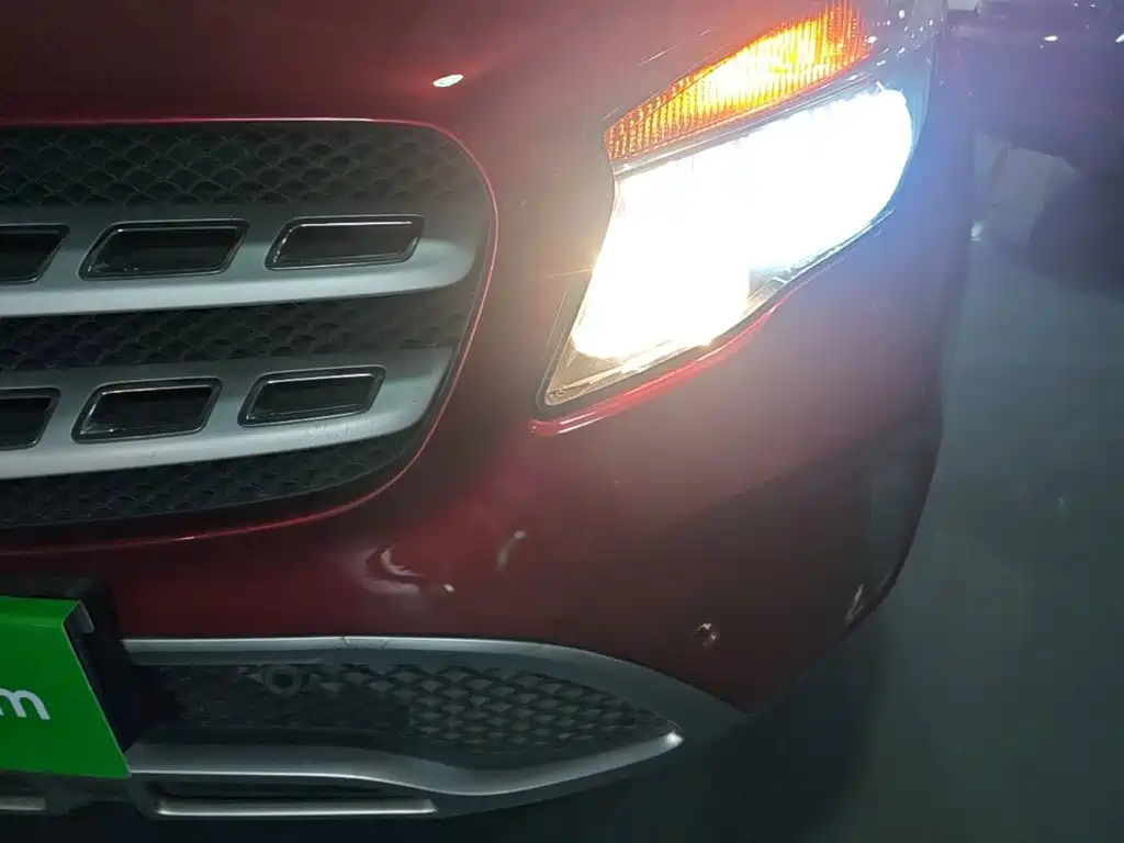 Mercedes-Benz GLA — миниатюра 24
