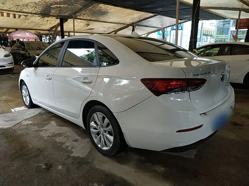 Buick Excelle — миниатюра 5