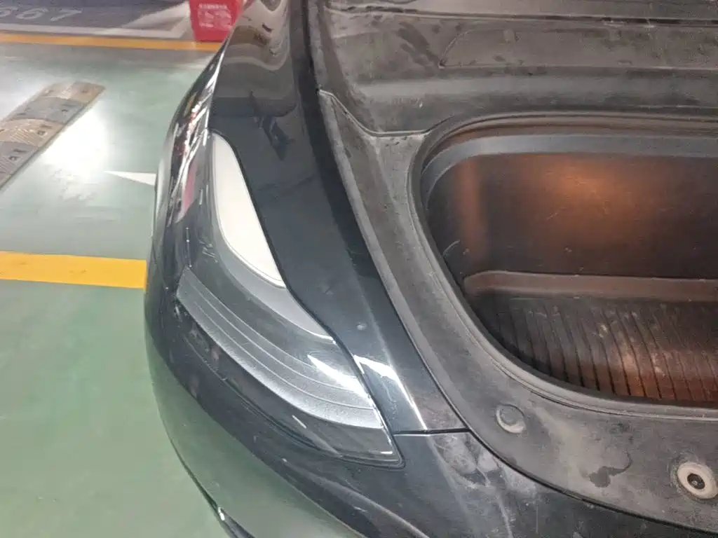 Tesla Model Y — миниатюра 19
