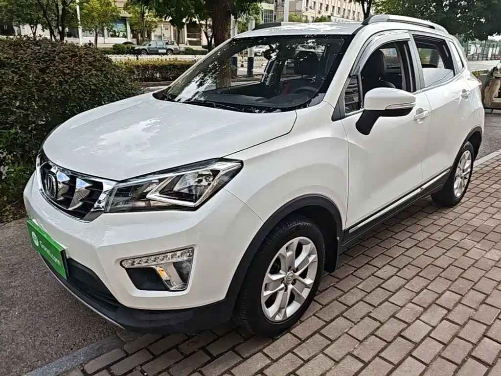 Changan CS15 — миниатюра 2