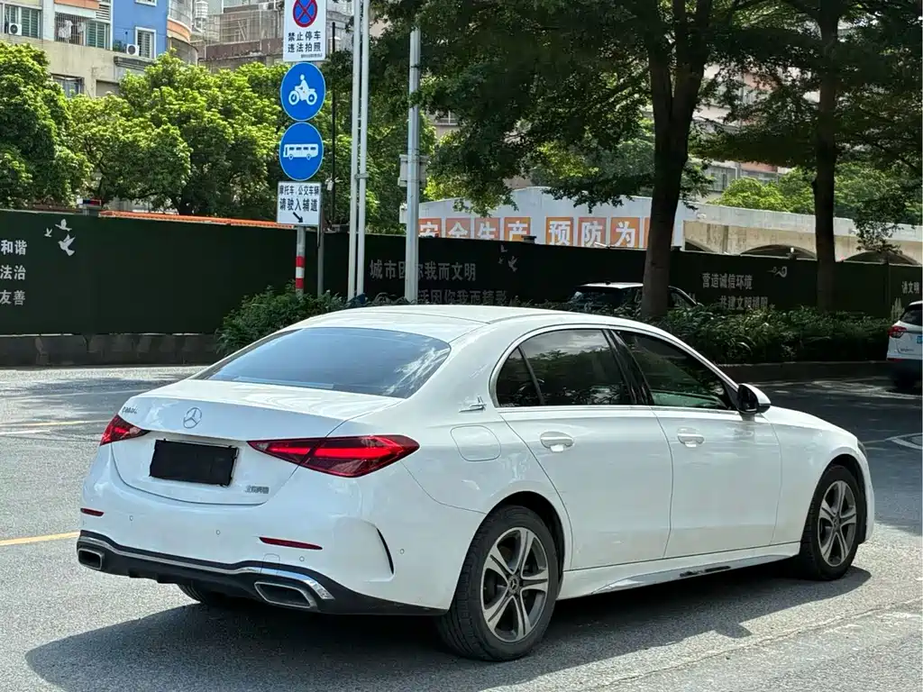 Mercedes-Benz C-Class — миниатюра 9