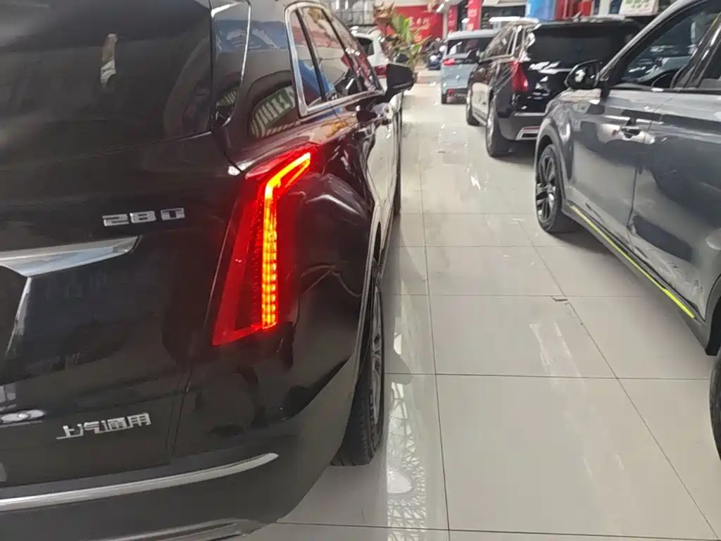 Cadillac XT5 — миниатюра 8