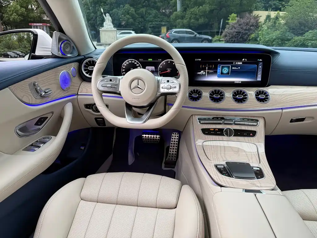 Mercedes-Benz E-Class (Import) — миниатюра 8